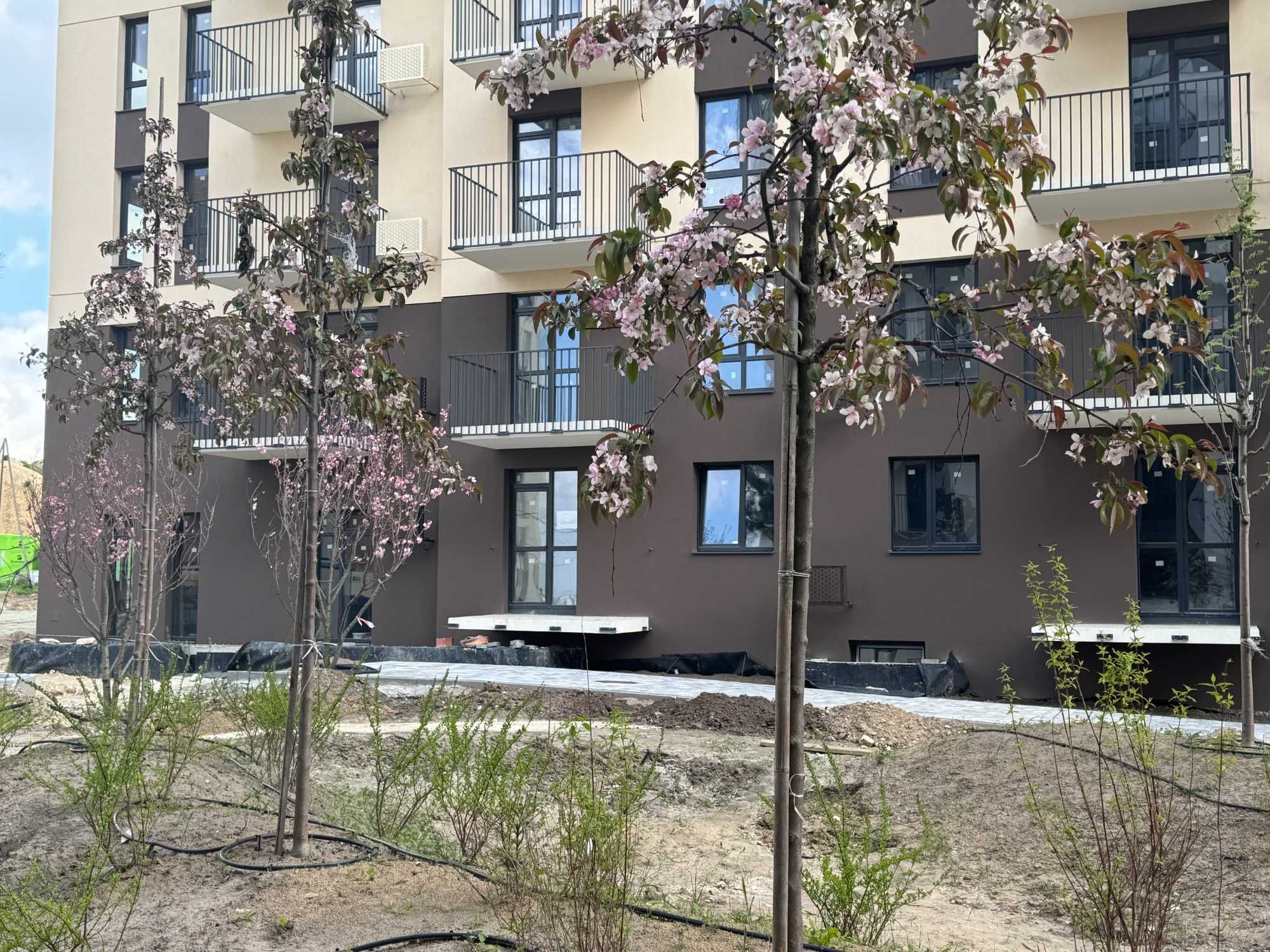 Продаж(Єоселя) 2-кімнатної квартири 53 м2 Пустомити (9км.від Львова)
