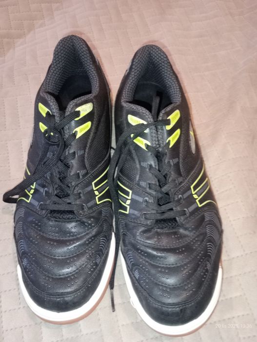 Obuwie sportowe Halówki roz. 41