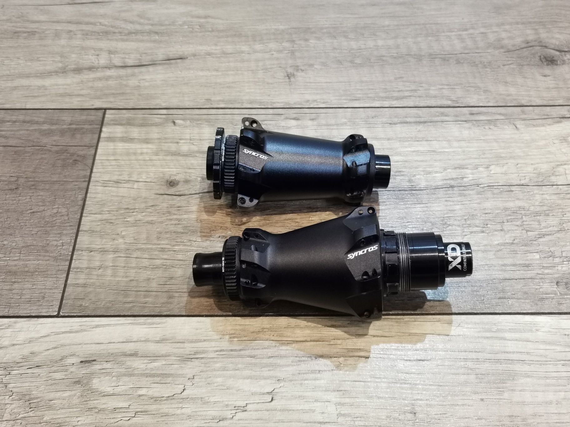 Komplet piast Syncros Straightpull z kół Silverton 1.0 Carbon