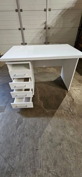 Biurko z szufladami Stan BDB