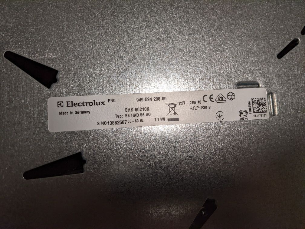 Варочная поверхность Electrolux EHS 60210X