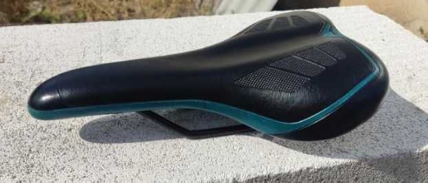 продам седло велосипедное  МЕРИДА оригинал новое