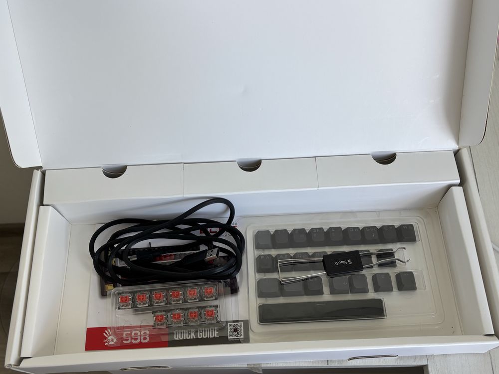 Клавиатура A4Tech Bloody s98 red Swithc USB