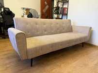 Beżowa sofa z funkcją spania kanapa wersalka