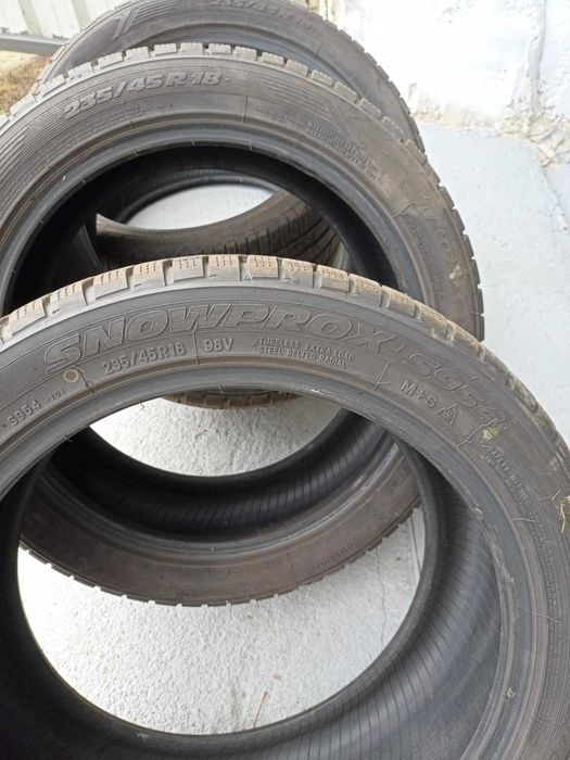 Opony Zimowe TOYO Snowprox 235/45 R18