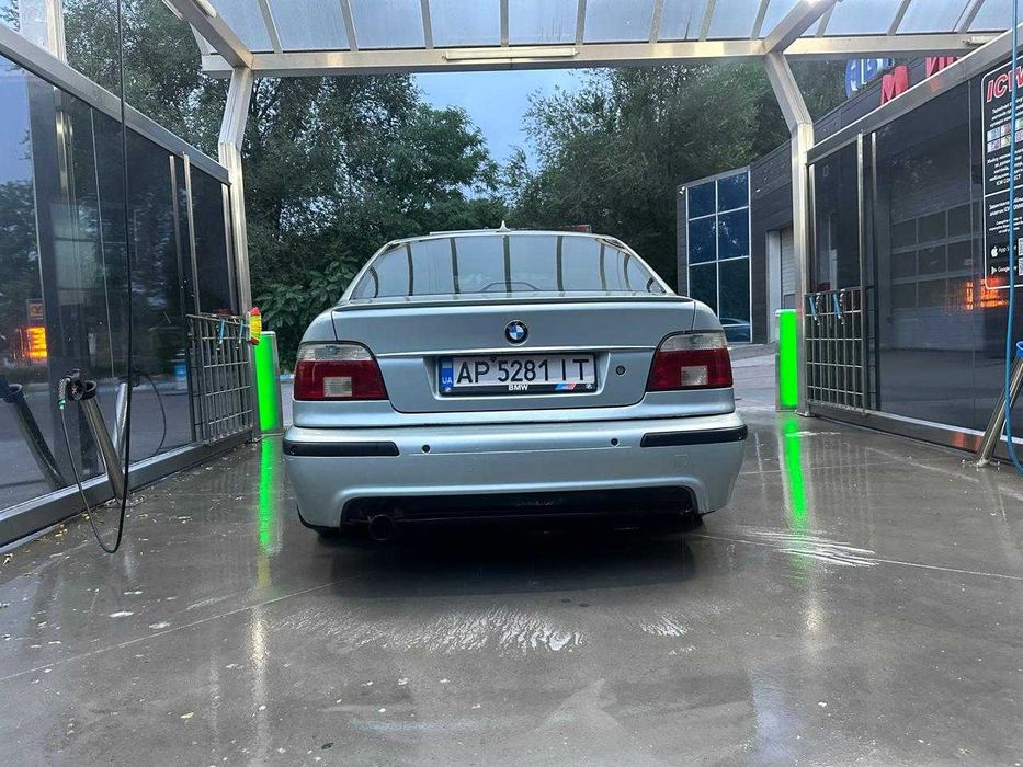 Продам BMW E 39 528i