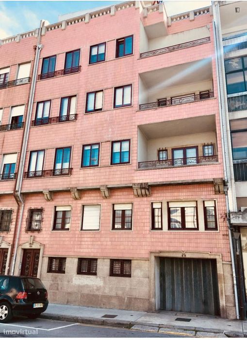 Quarto - localizado em Cedofeita Porto