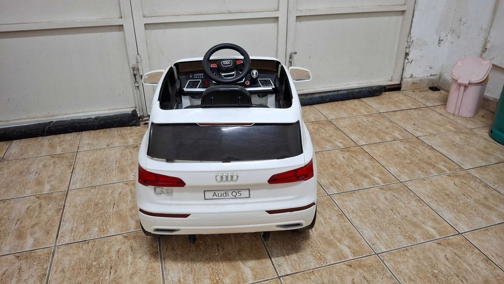 Carro eletrico Infantil AUDI Q5