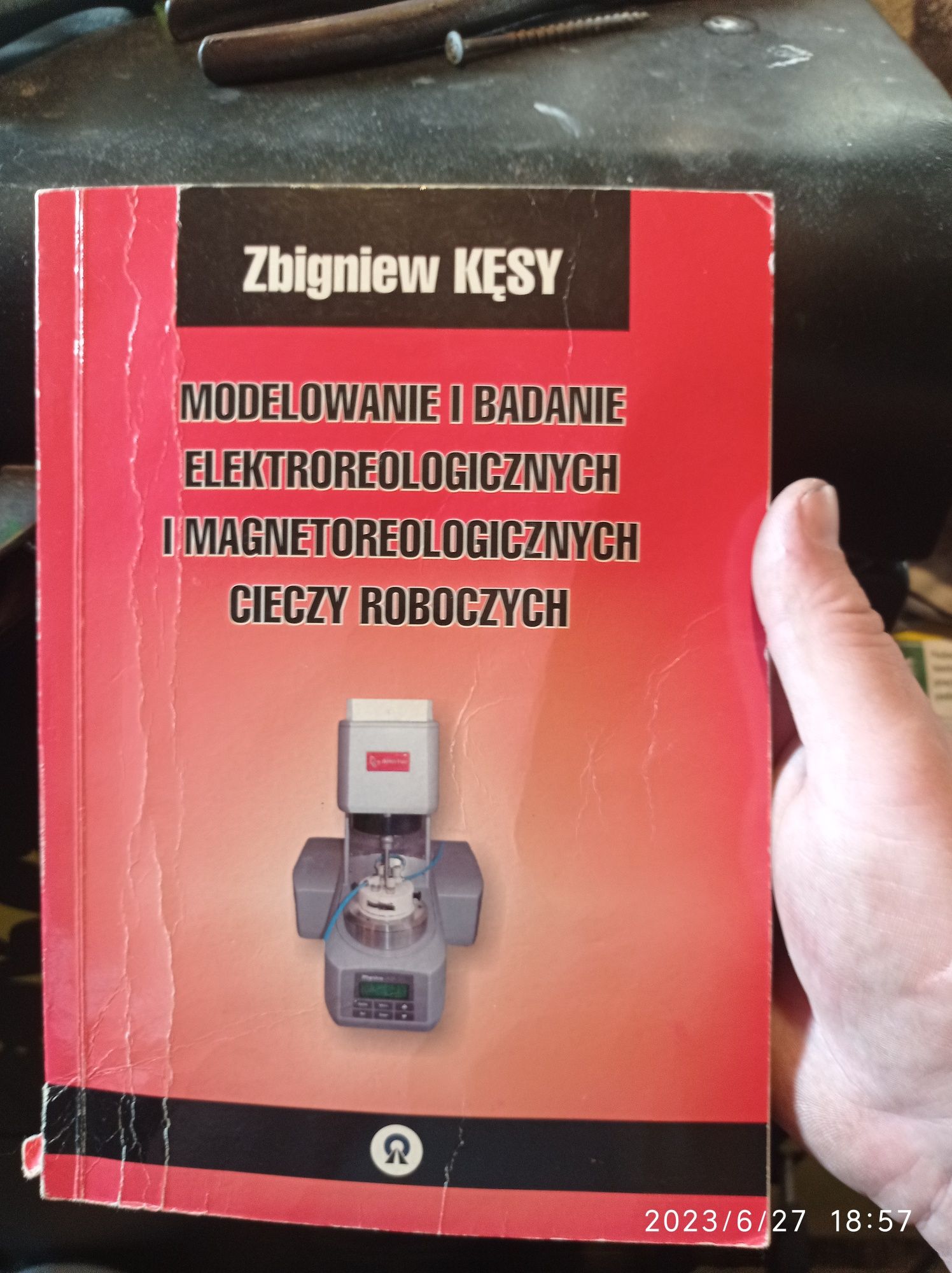 Modelowanie i badanie elektroreologicznych i metrologicznych.. Z. Kęsy