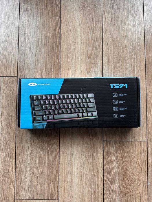 Nowa Biała Klawiatura Gamingowa z Podświetleniem RGB dla graczy!