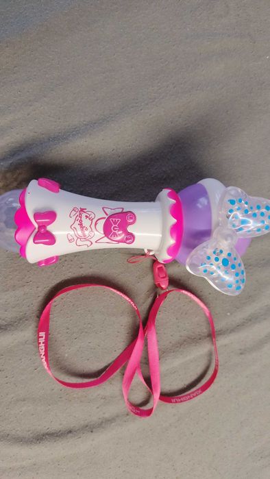 Mikrofon dla dziewczynki karaoke nagrywanie światła