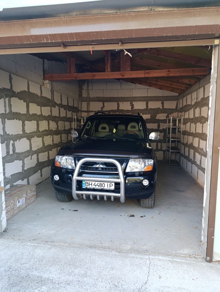 Mitsubishi Pajero wagon 3
