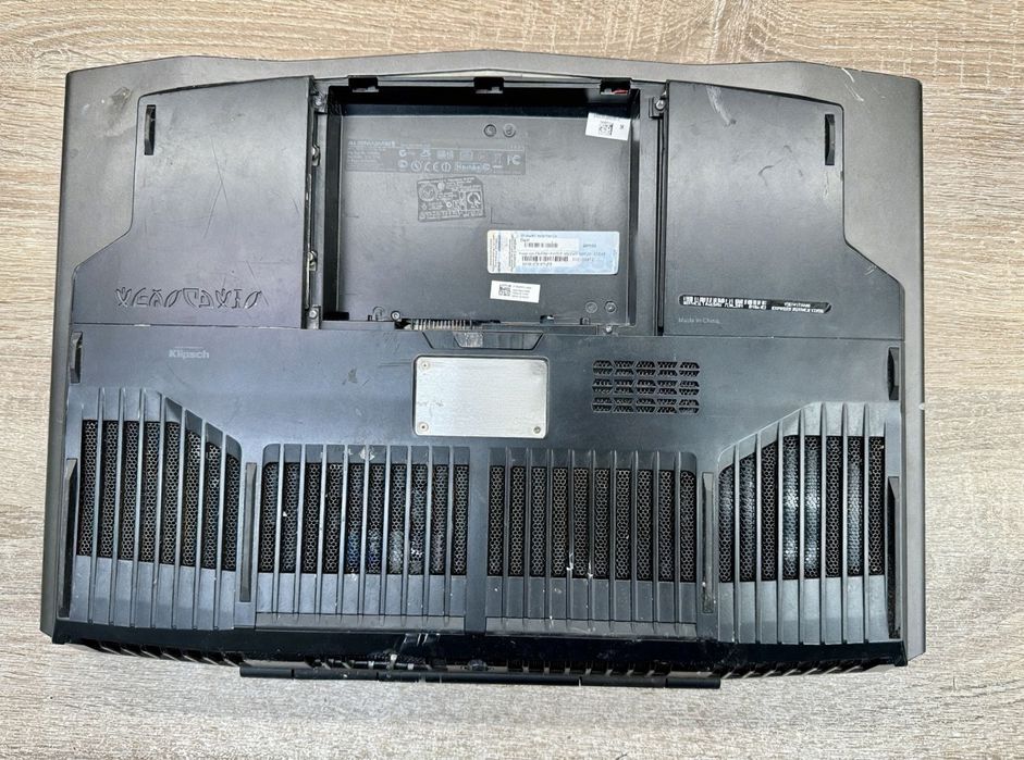 Ігровий ноутбук 18" Dell Alienware m18x R2