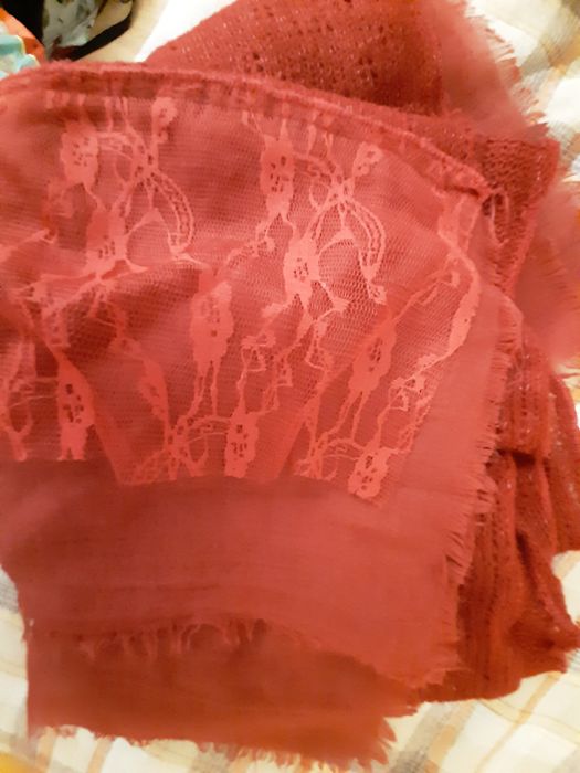 Echarpes Grande branca com apliques+ oferta echarpe