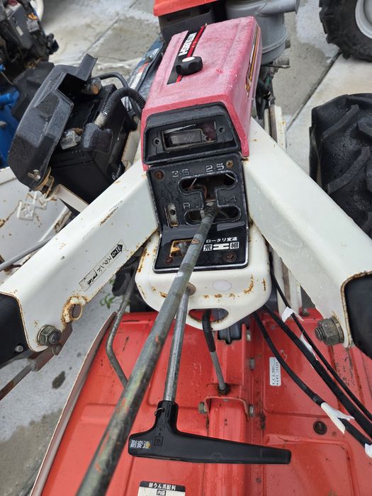 Glebogryzarka spalinowa dziki Mitsubishi MR701 diesel