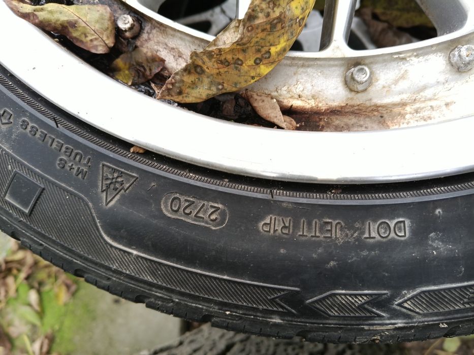 Tristar Snowpower 2  235/45/18 komplet 4sztuki stan Bdb