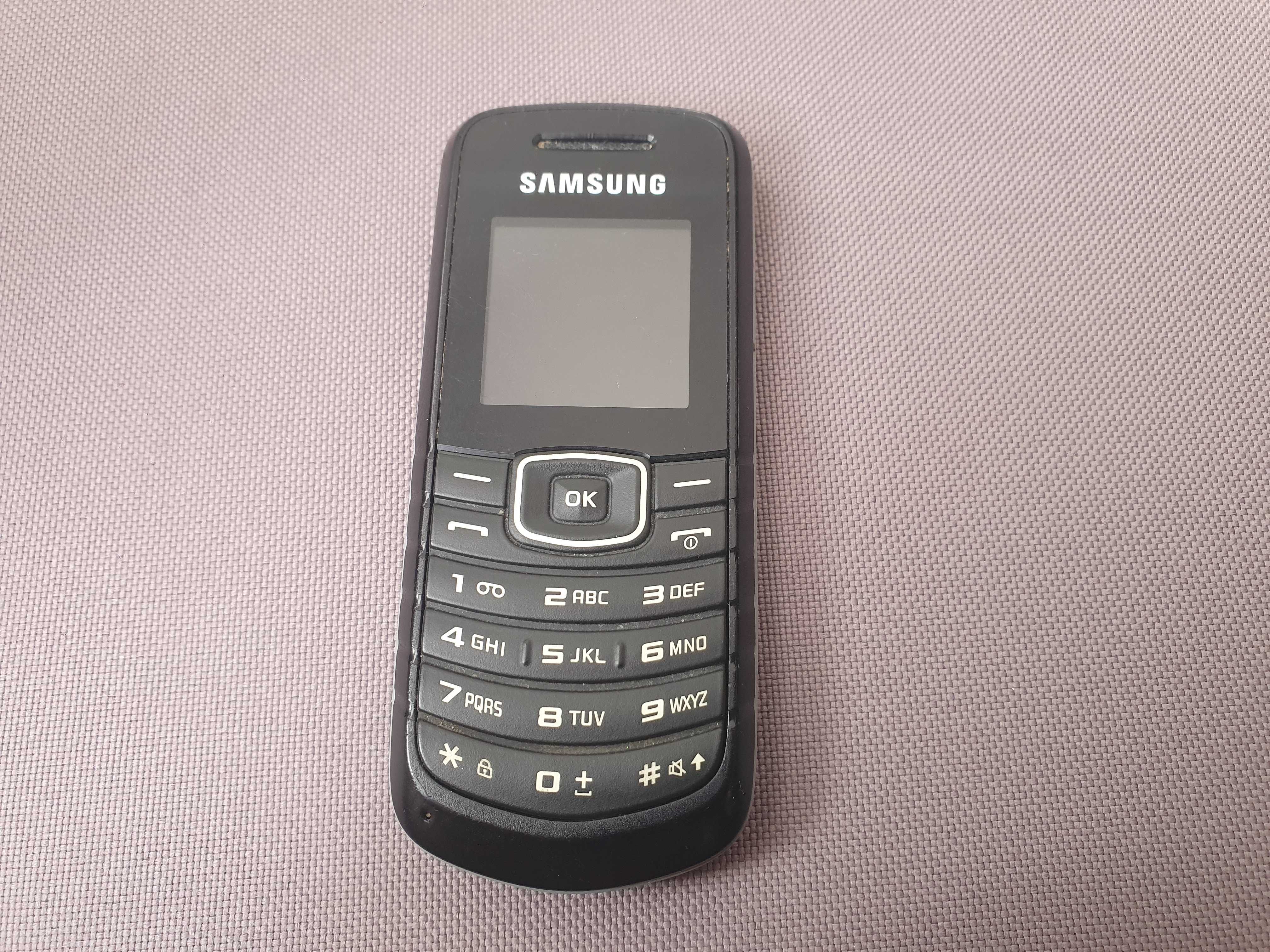 Telefon samsung GT-E1080 w pełni sprawny