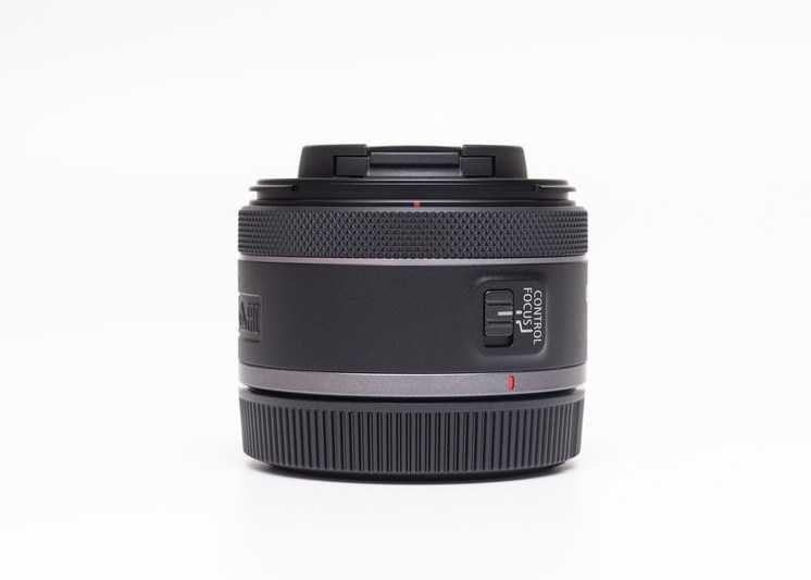 Canon RF 50 mm f/1.8 STM, новый, не пользованный объектив, в корбке