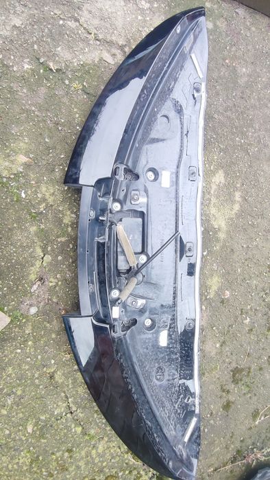 Спойлер кришки багажніка нісан ліф ідеал сонячна батарея,