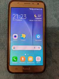 Смартфон Samsung Galaxy J7 SM-J700H. В рабочем состоянии.