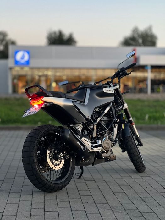 Husqvarna Svartpilen 125 mały rozrabiaka + kask gratis