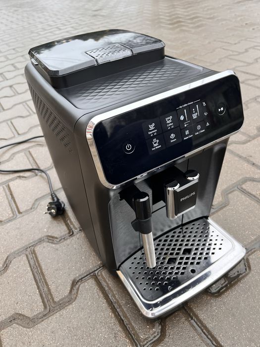 Кавомашина Philips LatteGo EP2220 2020 рік Обслужена