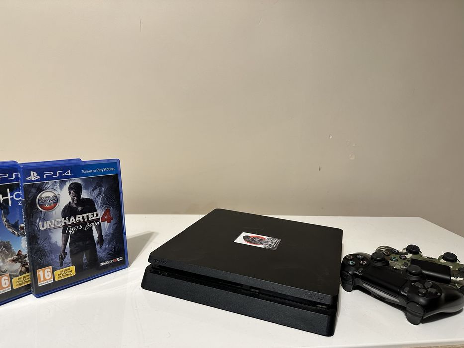 Ps 4 + 2 pady + gry