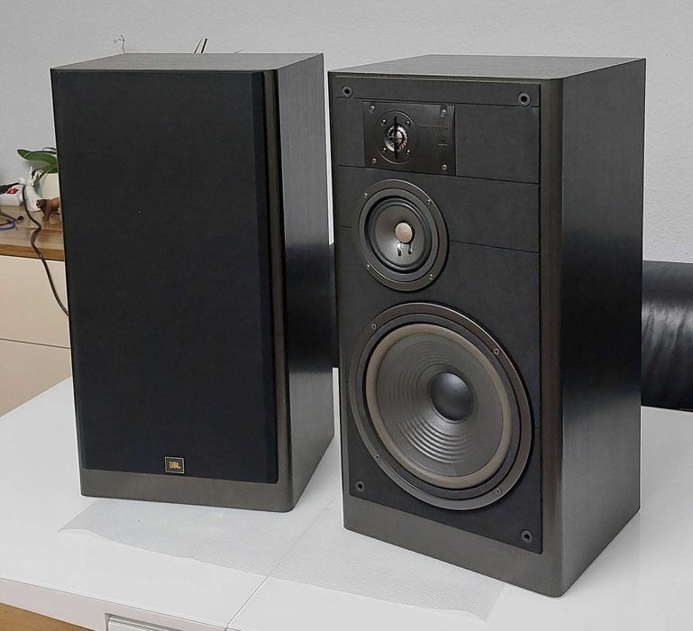 Пара Акустика JBL LX55 (Чуйка: 92дБ НЧ:250мм ВЧ:Титан Вес 15кг шт.)