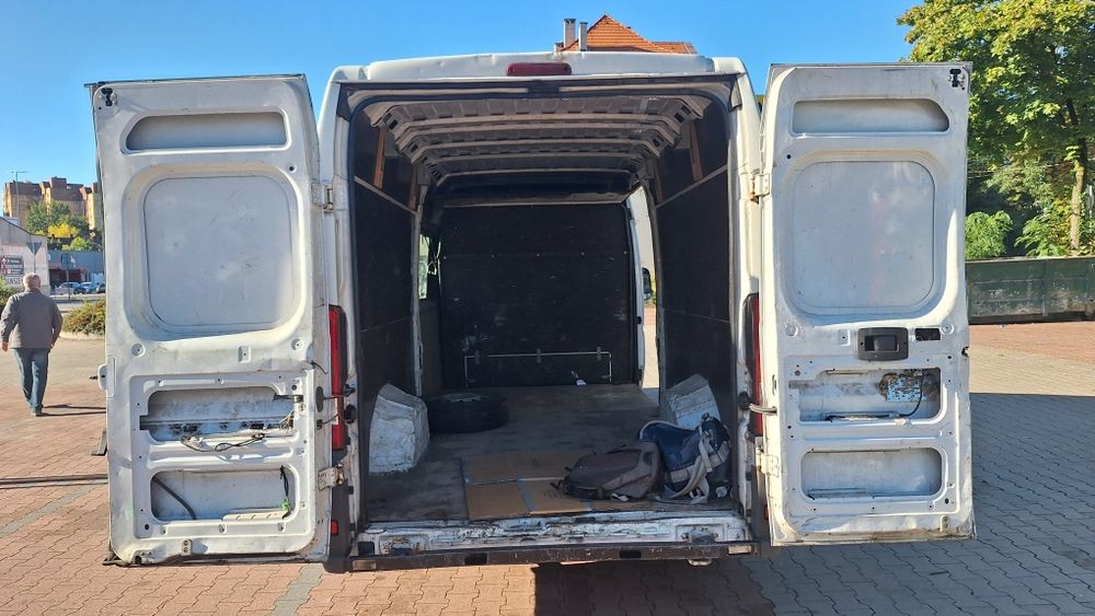 Wynajem dostawczych Super Okaz Wypożyczalnia Samochodów Bus FV