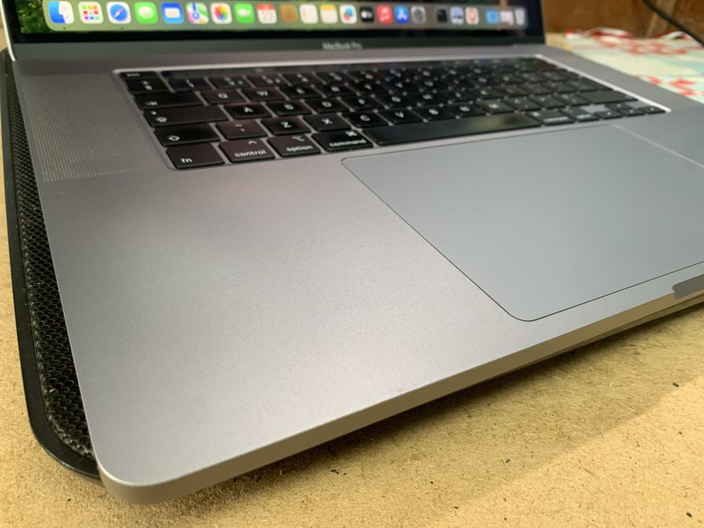 MacBook Pro 2019,A2141,16-inch,500GB/16GB