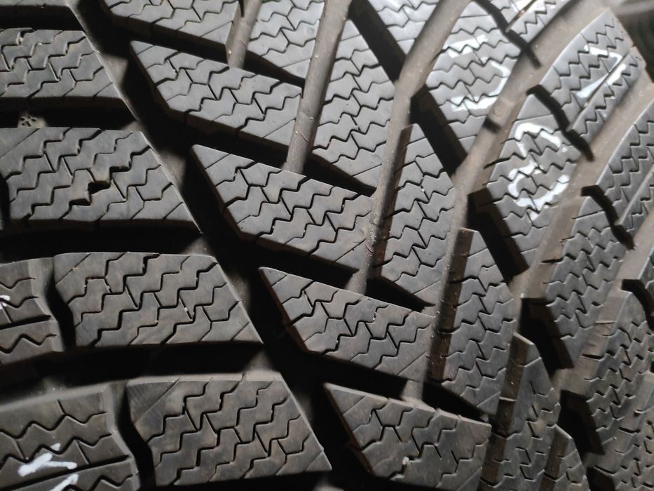 1x Bridgestone Blizzak LM 005 275/35R19 100V 1 sztuka zimowa