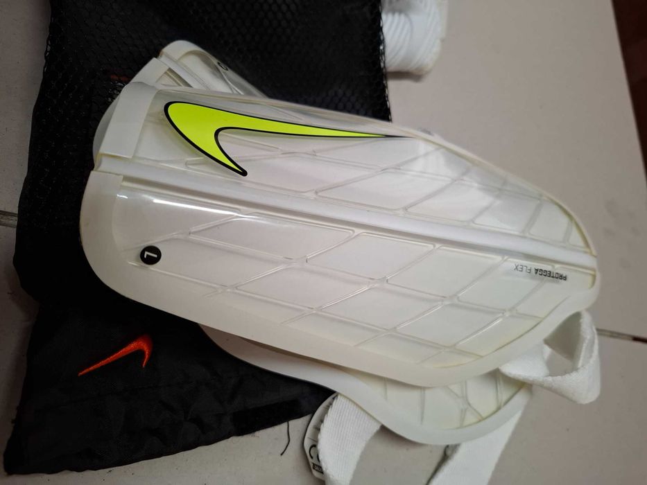 Caneleiras Nike como novas junior