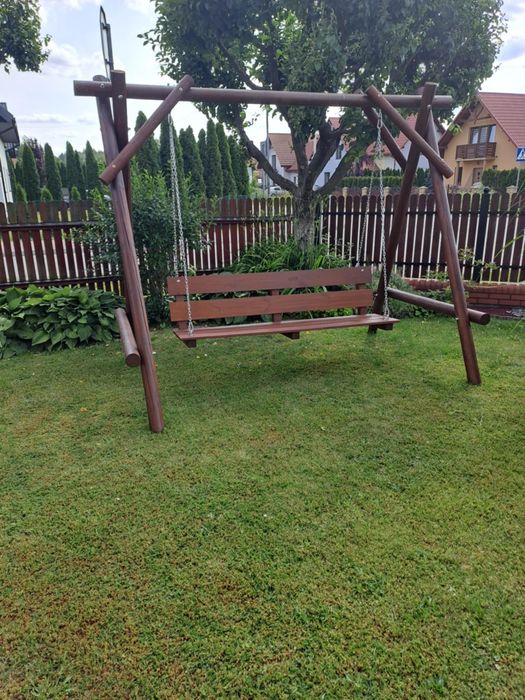Huśtawka drewniana gratis stolik