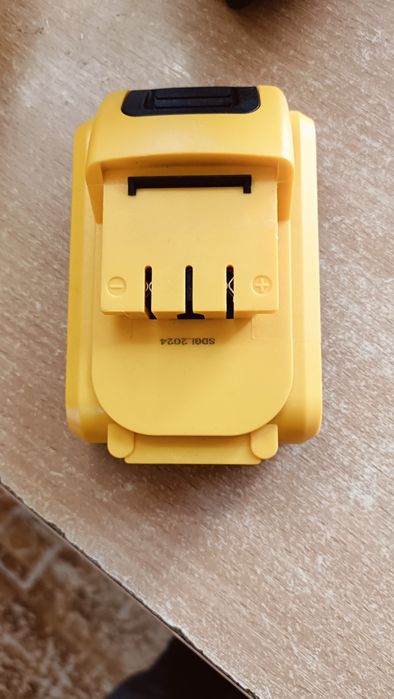 Акумулятор DeWalt для електроінструменту Аккумулятор девольт 20 21 24v