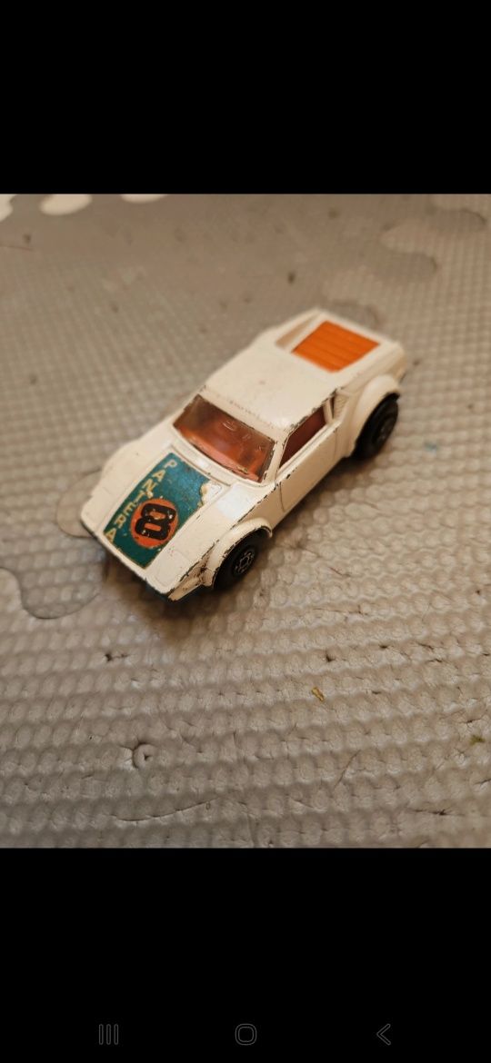 Matchbox. No.8 Tomaso Pantera 1975
