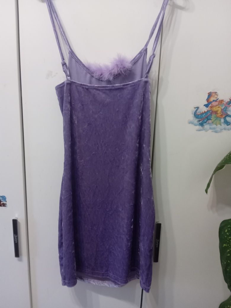 Платье Фиолетовое с перьями