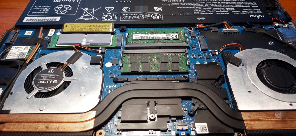 Japoński Laptop Fujitsu /i7-1185G7/16GB/1TB SSD Quadro T500 Grafika