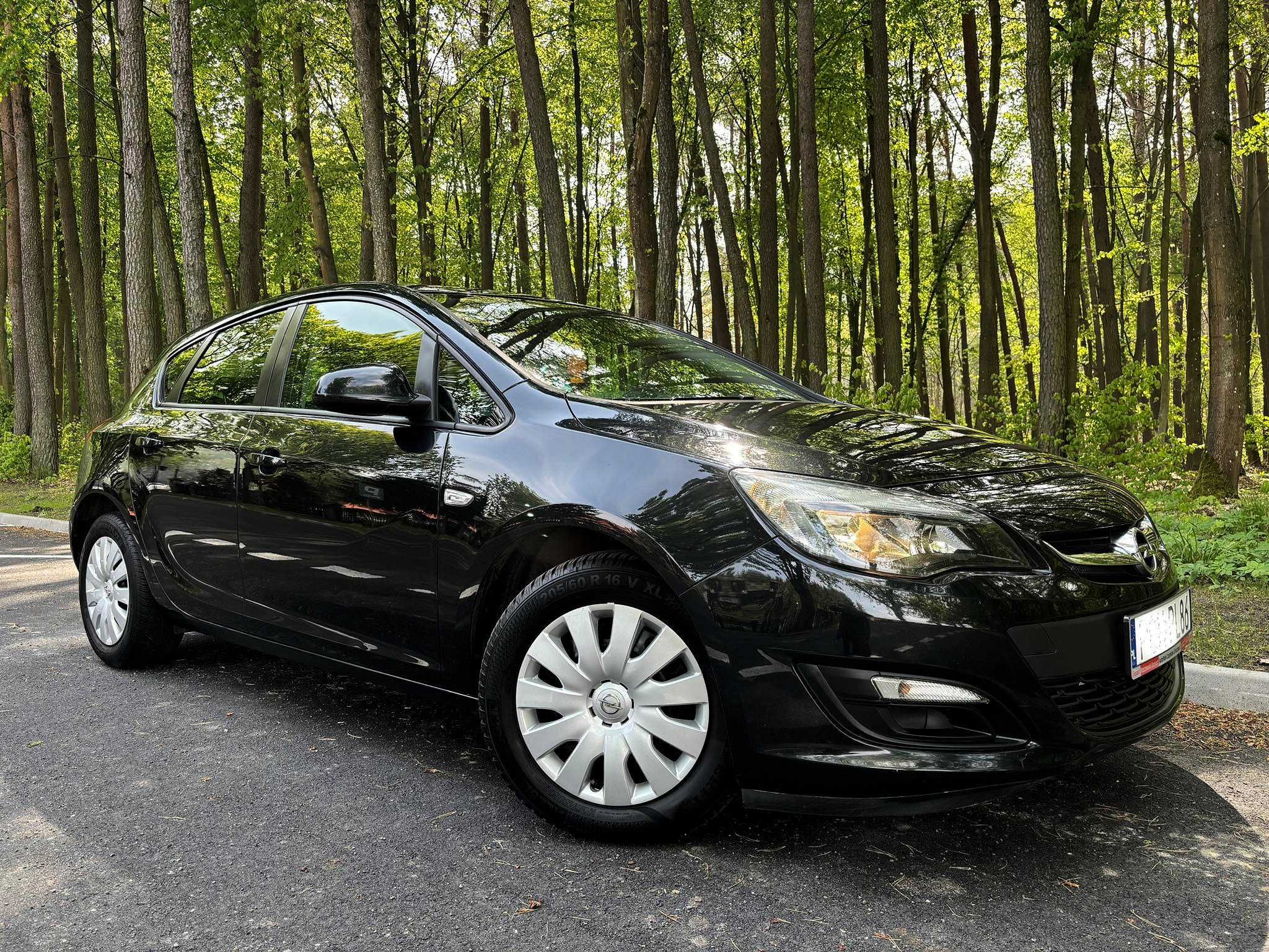 Samochód Opel Astra 1,6 Ecotec 115 KM