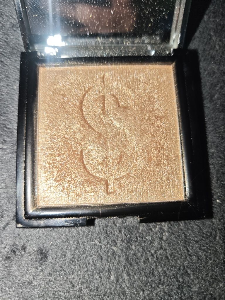 Wibo Million Dollar rozświetlacz