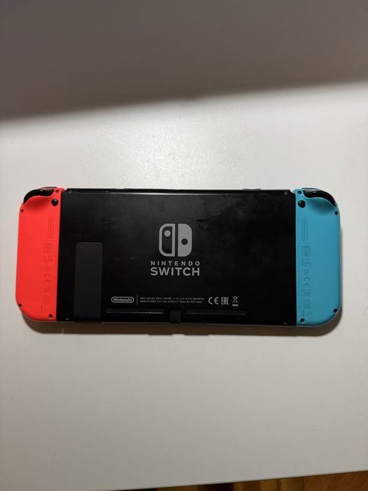 Nintendo Switch  ( Kefir) с чехлом