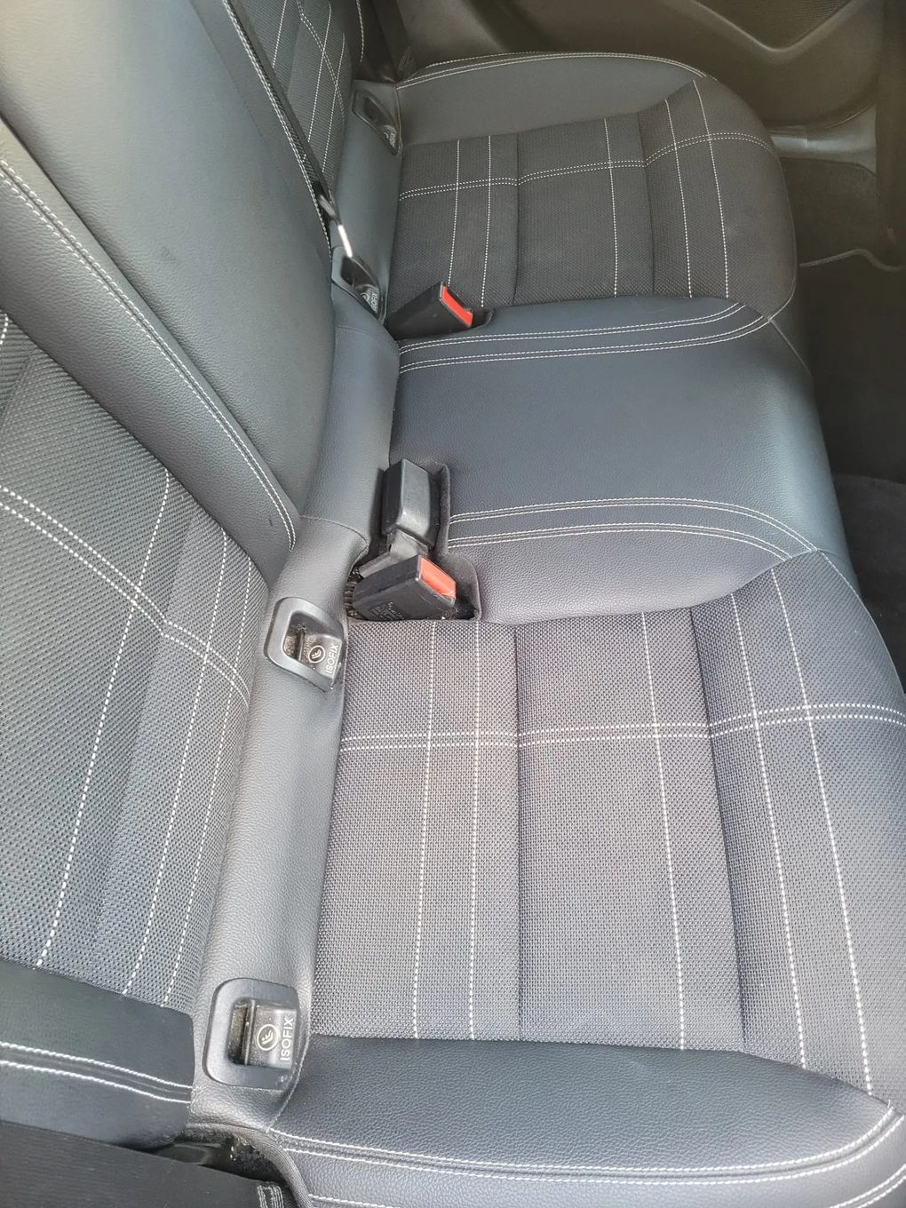 Mercedes-Benz GLA gla 180, gla 200, 1.6 benzyna automat , uszkodzony