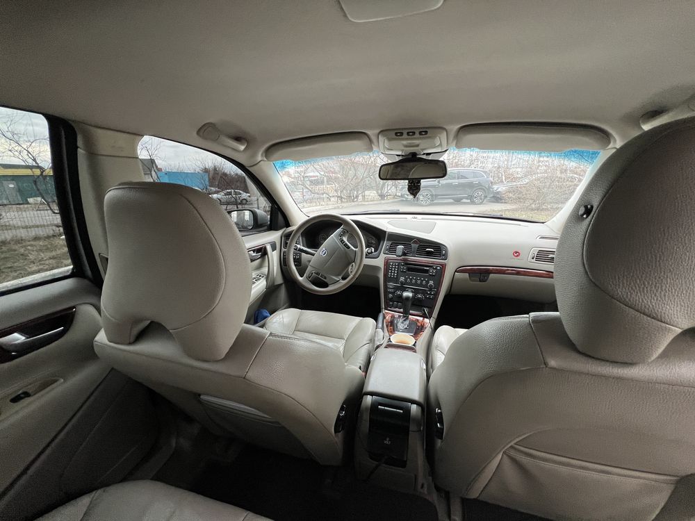 Volvo v70 awd с двигателем 2.5 турбо ( 210 л.с)