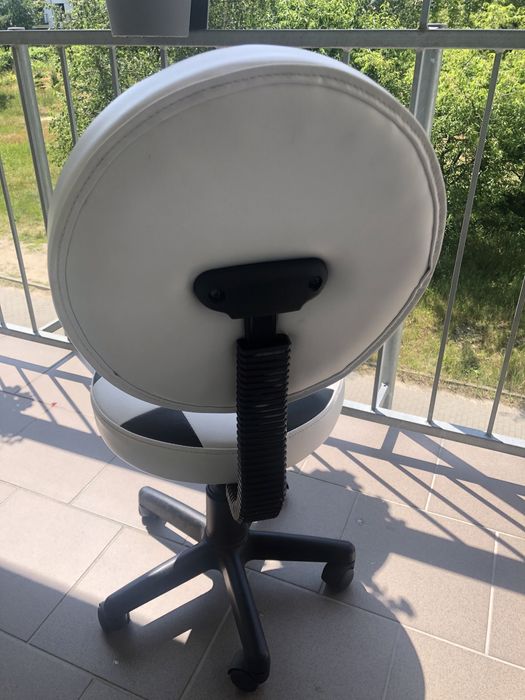 Krzesło biurkowe piłka nożna