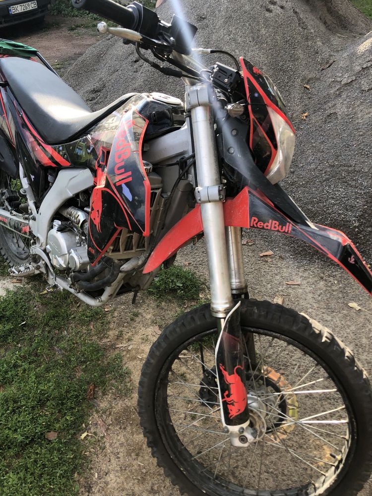 Продам або обміняю Loncin300