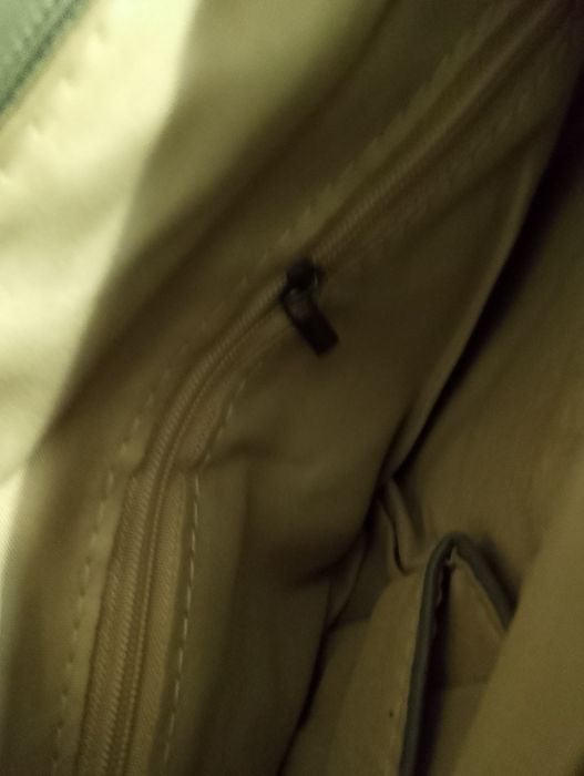 Nowa srebrna torebka listonoszka pikowana cross body