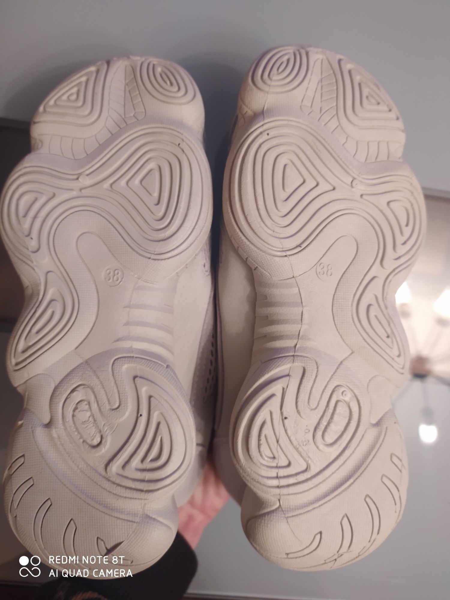 Nowe adidasy jak Yeezy 500