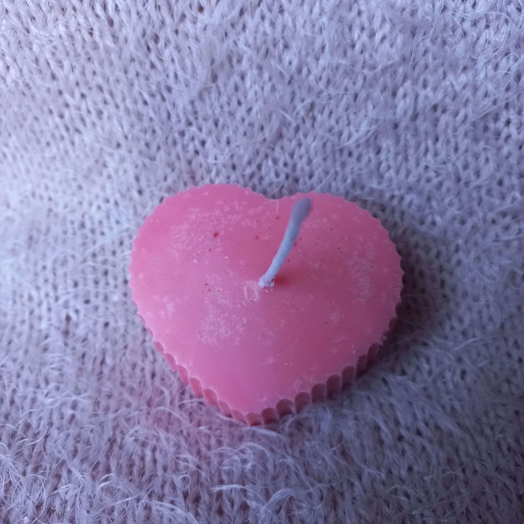 Walentynki świeczka sojowa zapachowa w kształcie serca różne kolory