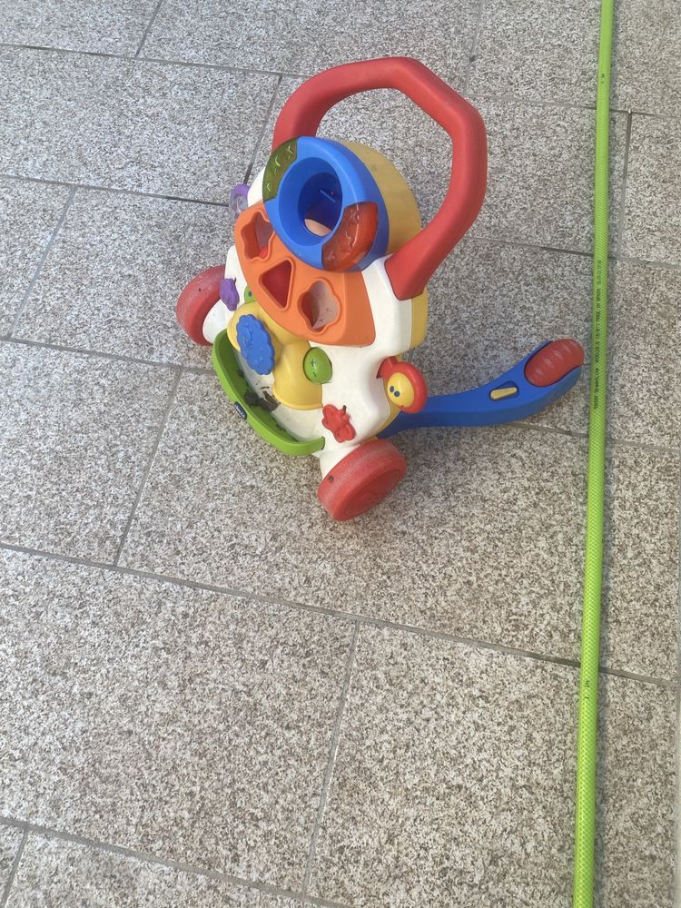 Andador de bebe primeiros paços
