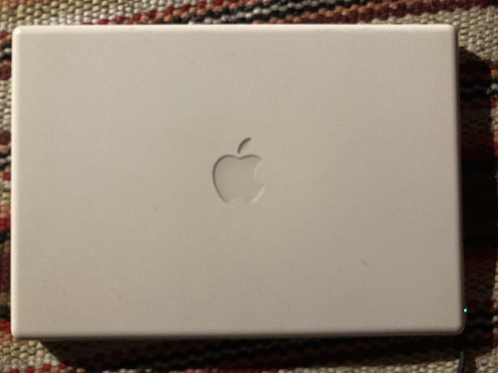 MacBook white 500gb “13  2006