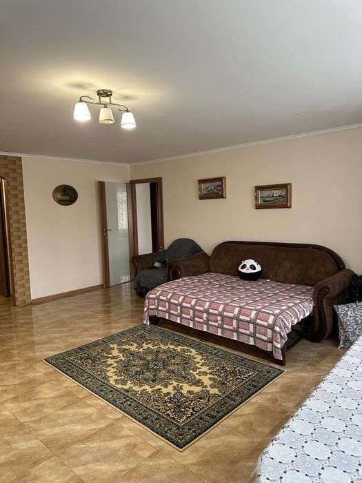 Здам Посуточно 2х.ком.ФРУНЗЕ.